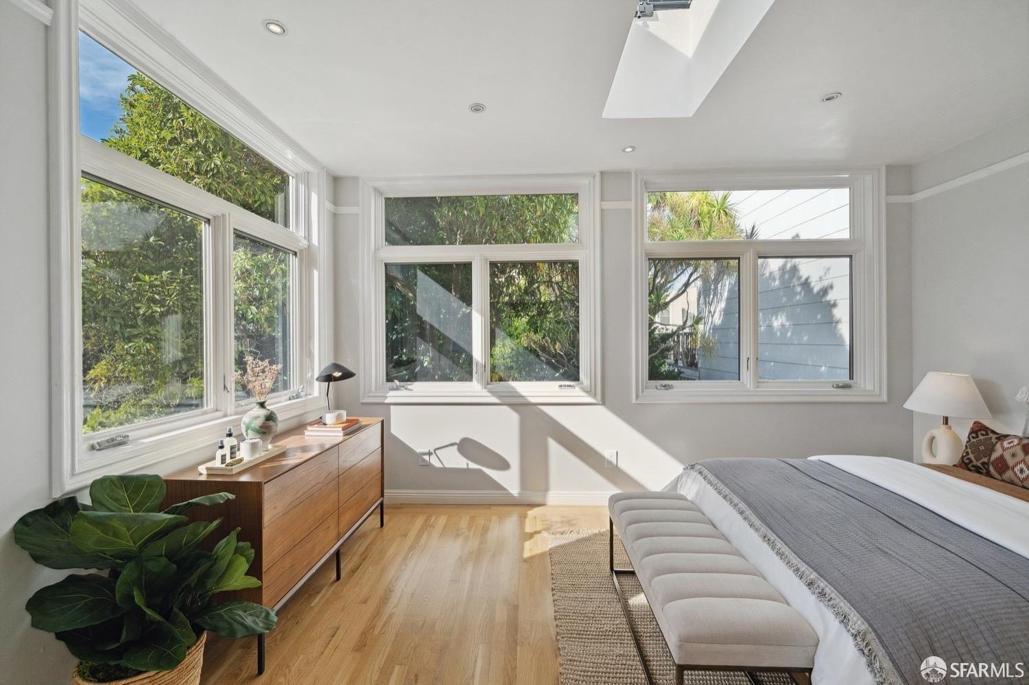 1632 North Point Street