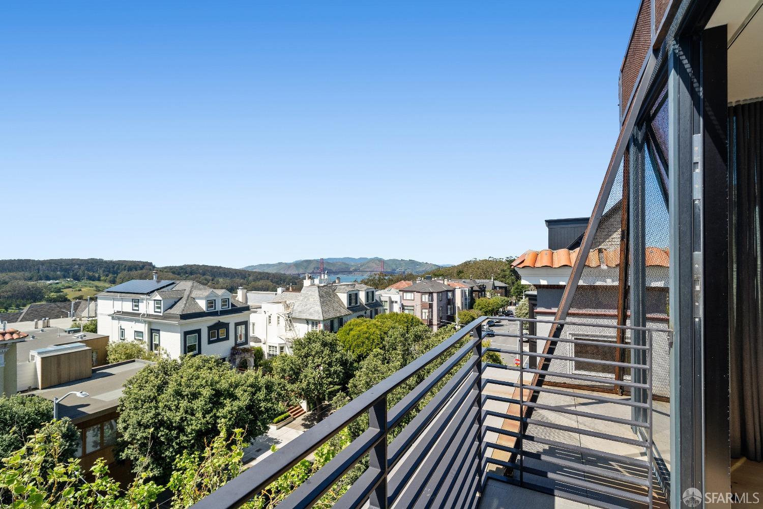132-136 Presidio Avenue