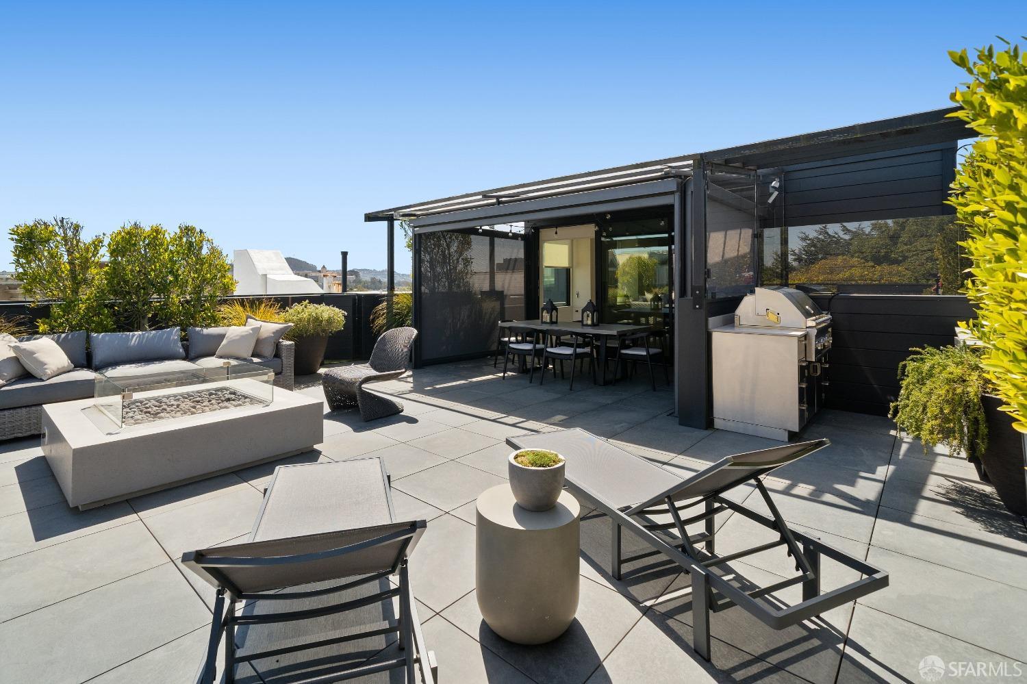 132-136 Presidio Avenue