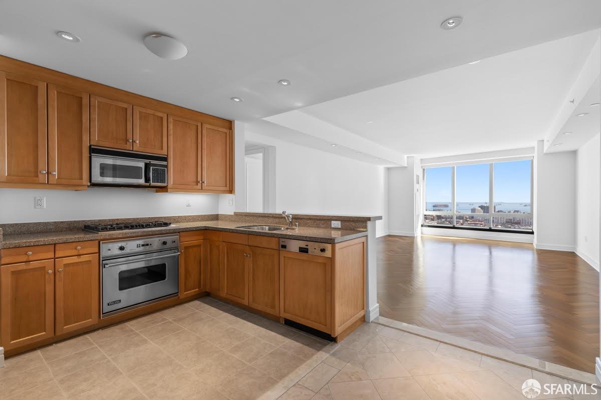 765 Market Street # 33H