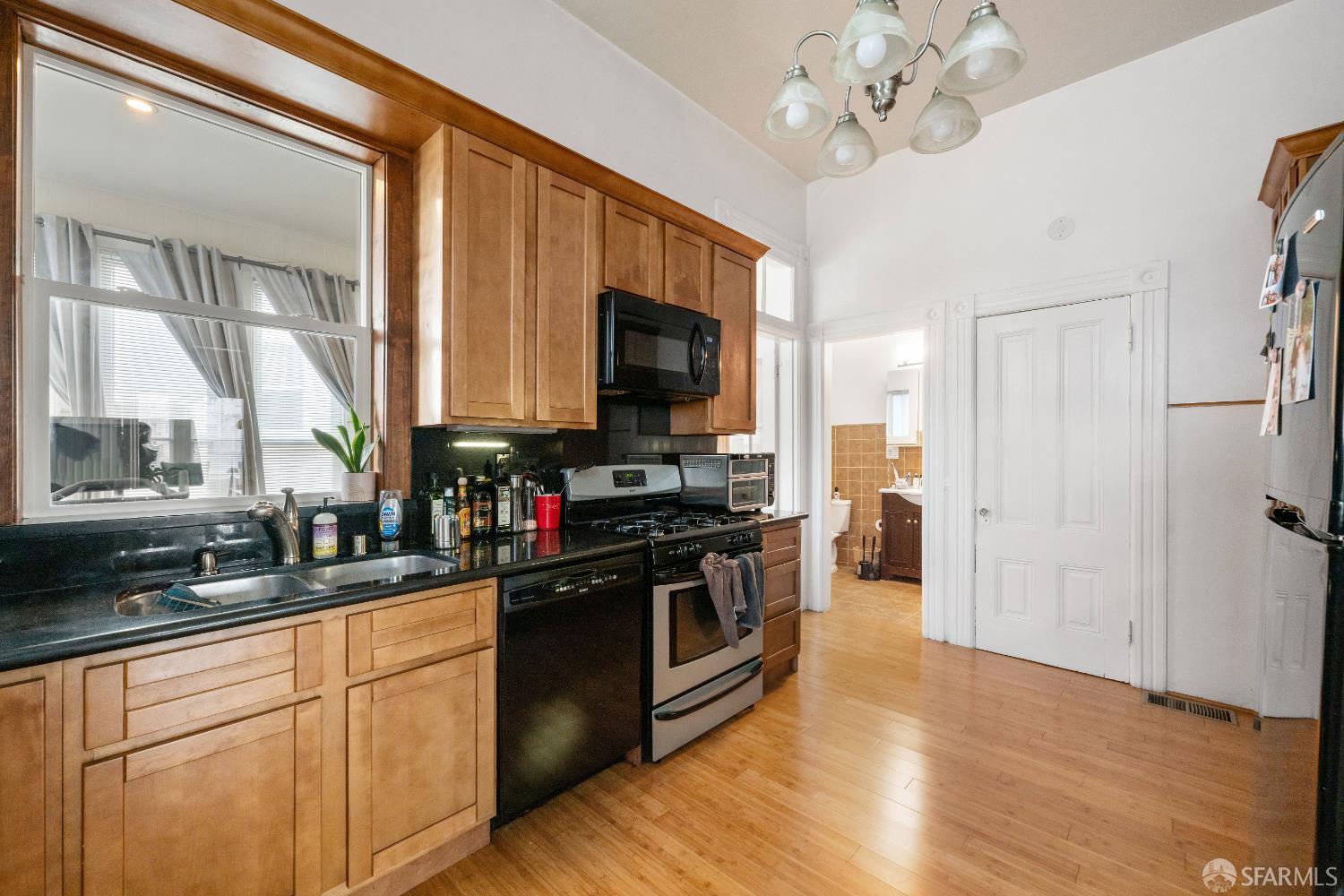 2914-2926 Larkin Street