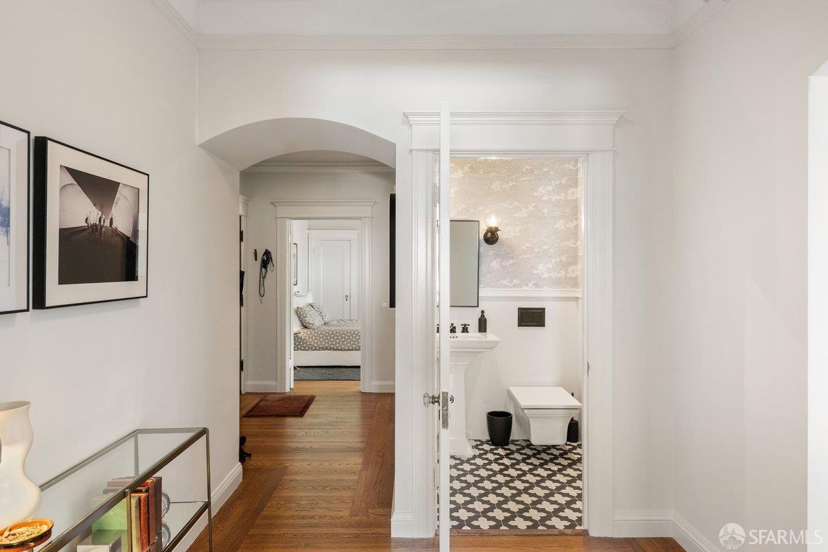 2111 Hyde Street # 305