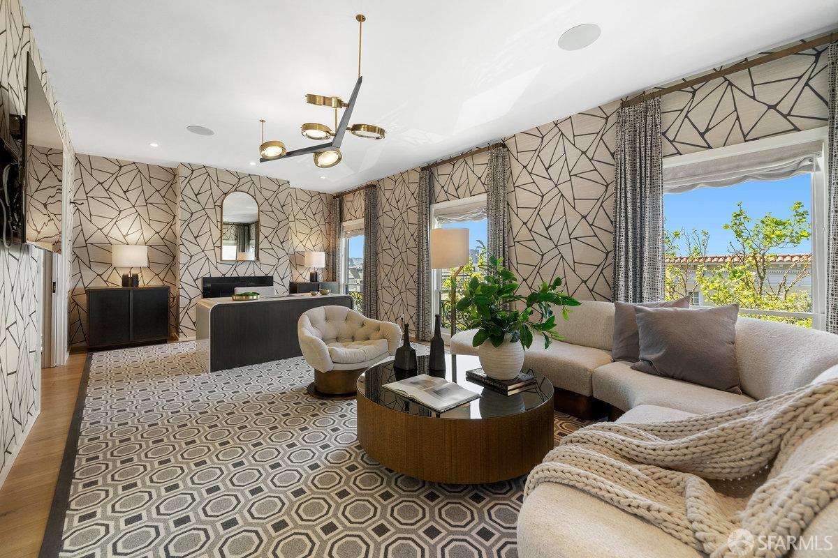 132-136 Presidio Avenue