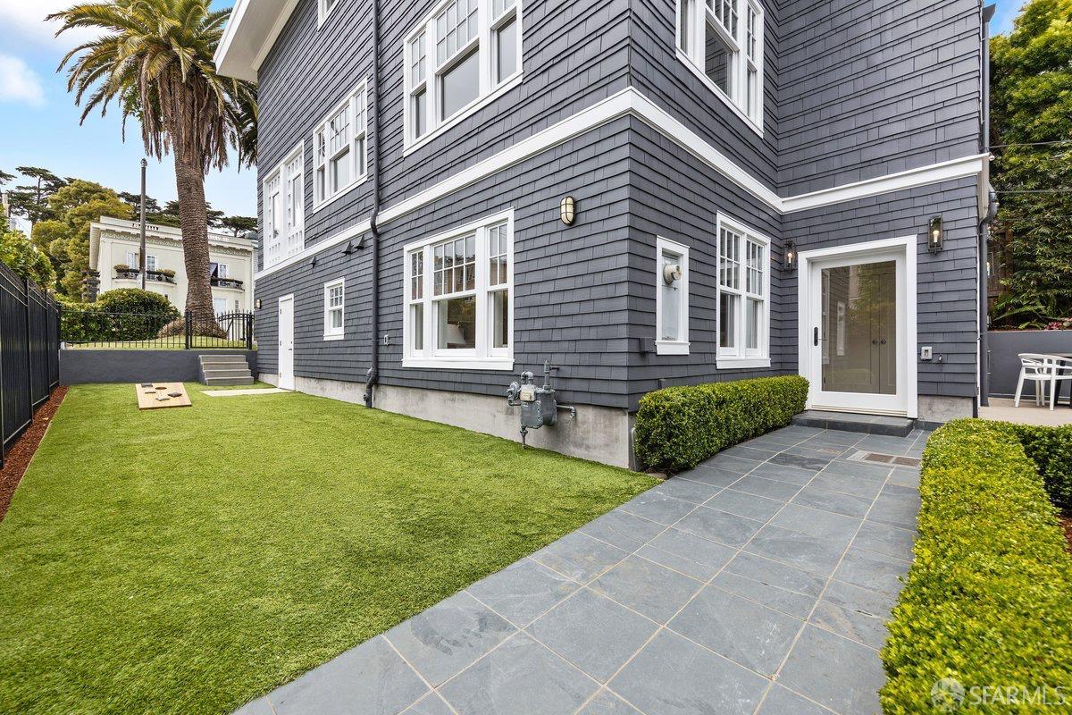 298 32nd Avenue