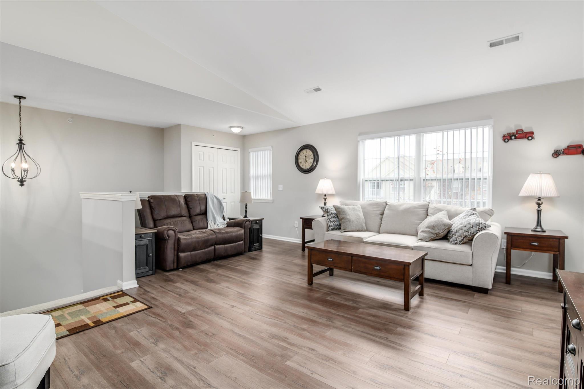 29785 FOX RUN Circle