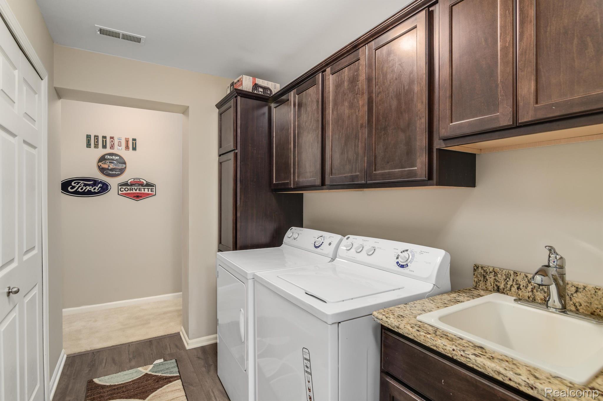 29785 FOX RUN Circle