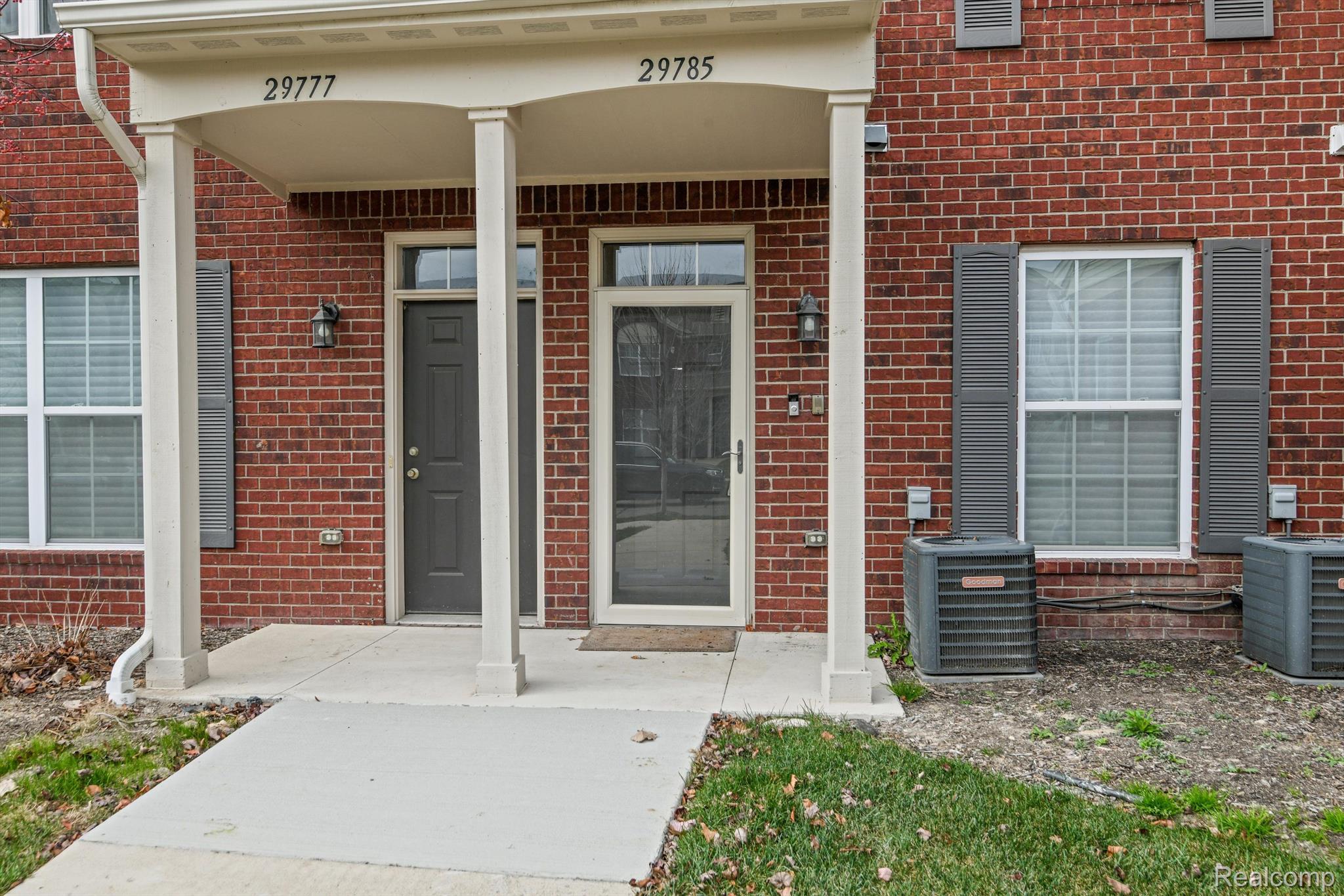 29785 FOX RUN Circle