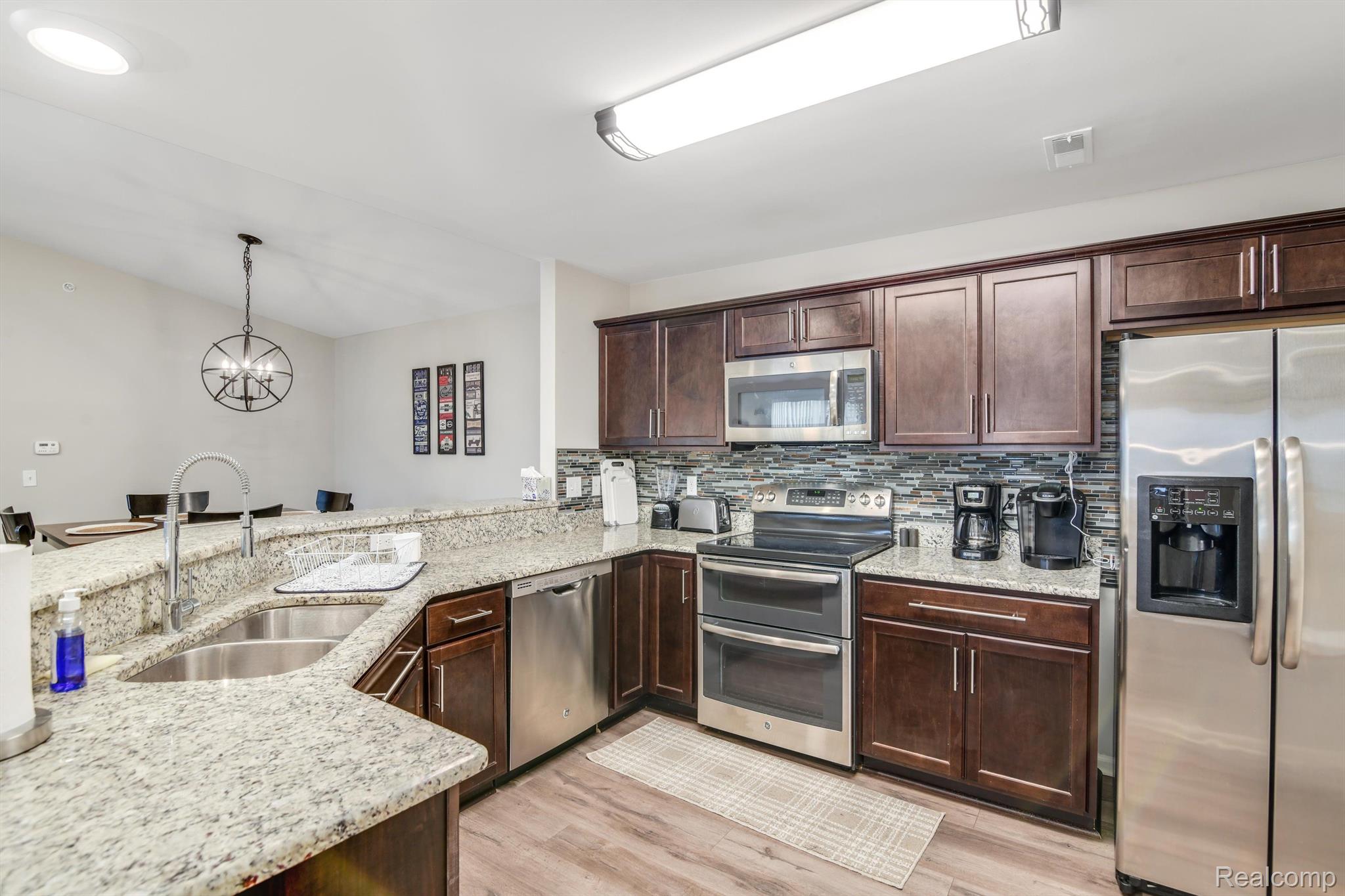 29785 FOX RUN Circle