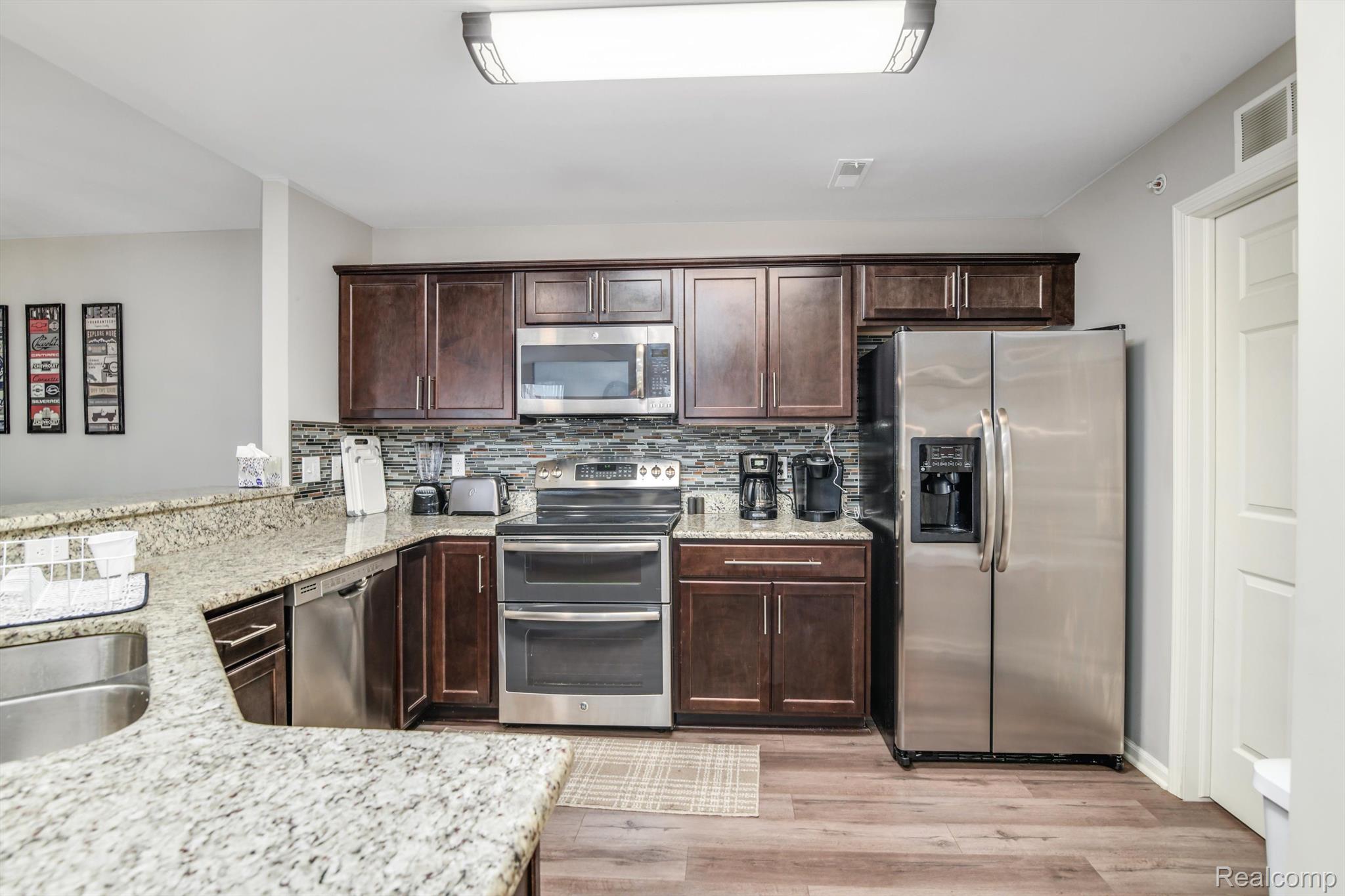 29785 FOX RUN Circle