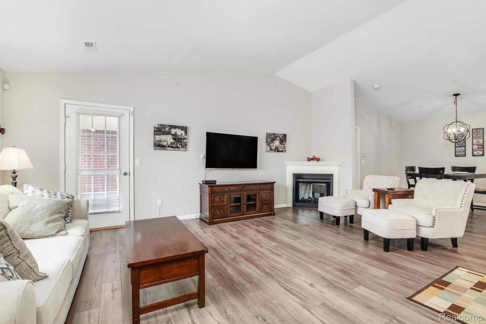 29785 FOX RUN Circle
