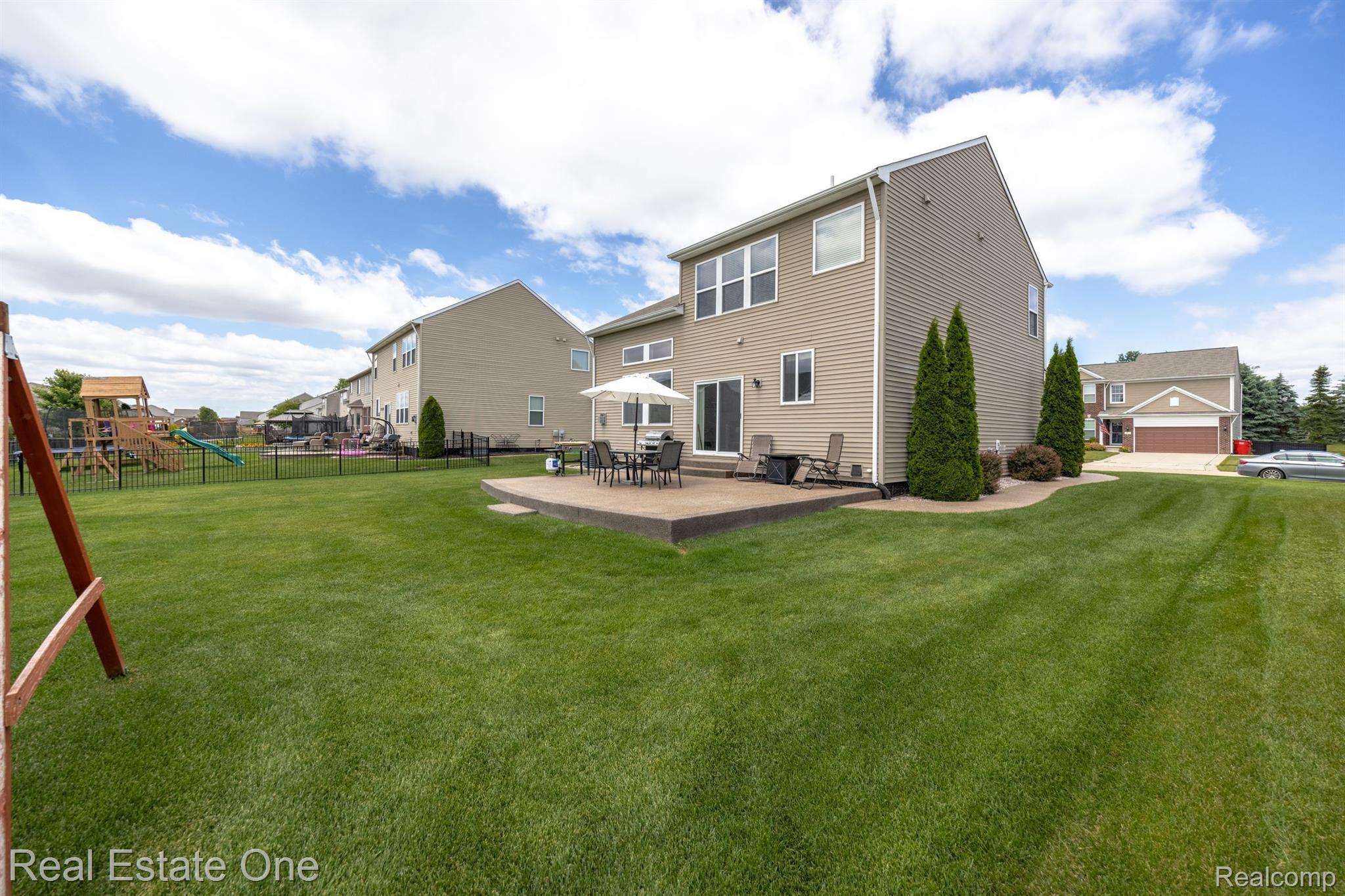 19240 GEARHART Drive