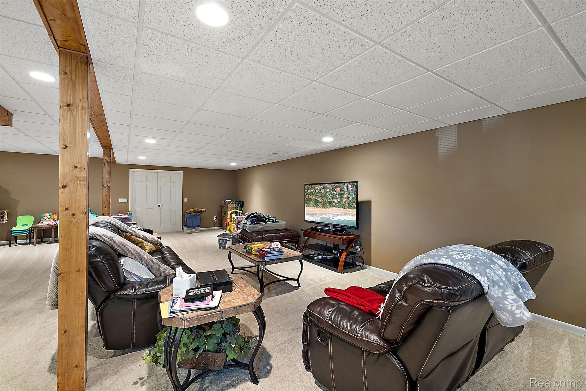 54416 Ridgeview Drive