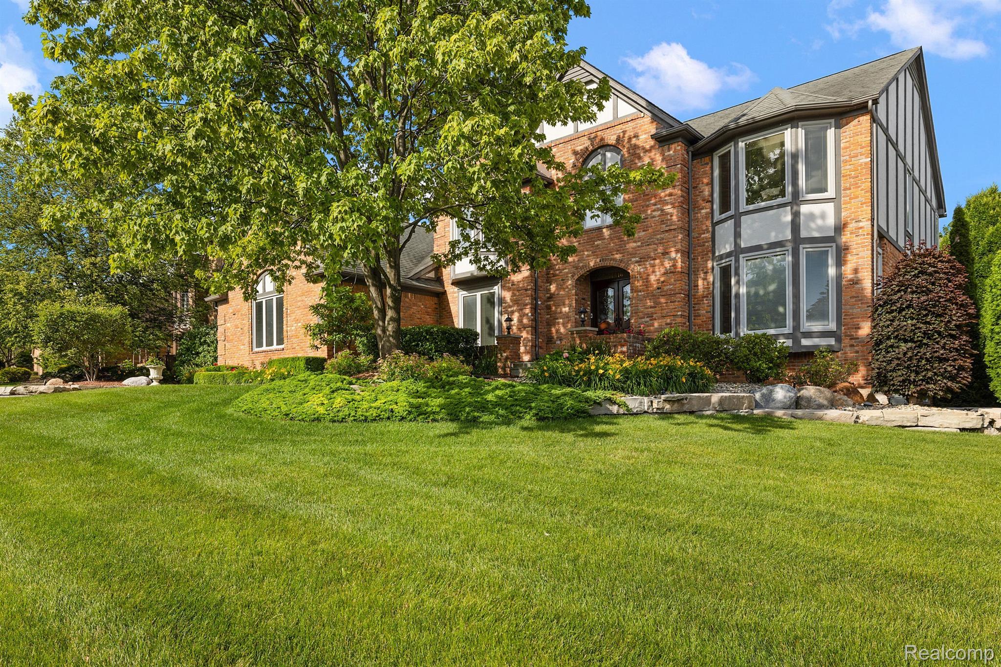 54416 Ridgeview Drive
