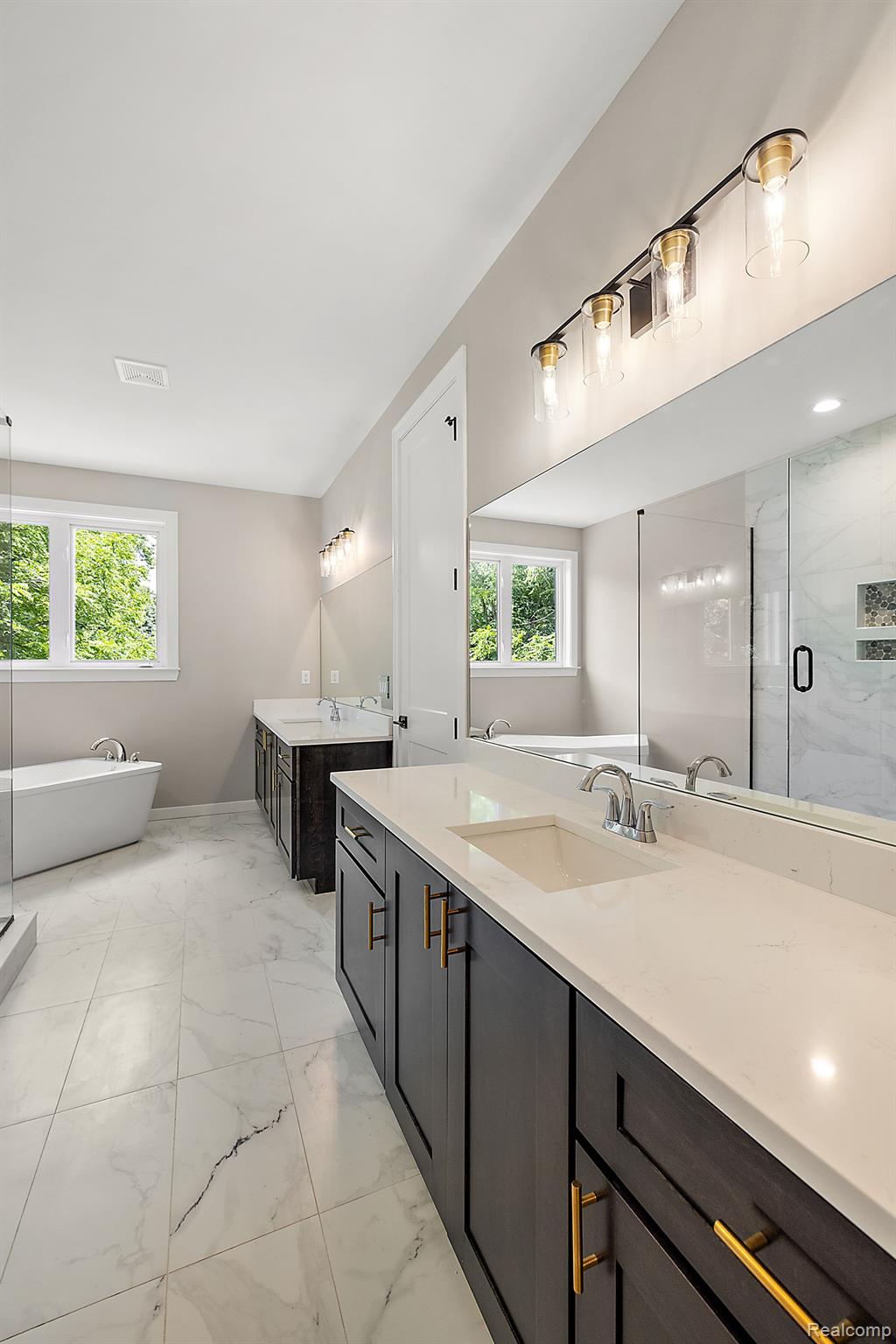 1649 Ottawa Trail