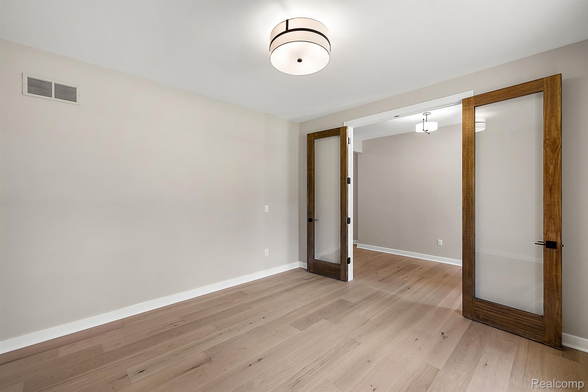 1649 Ottawa Trail
