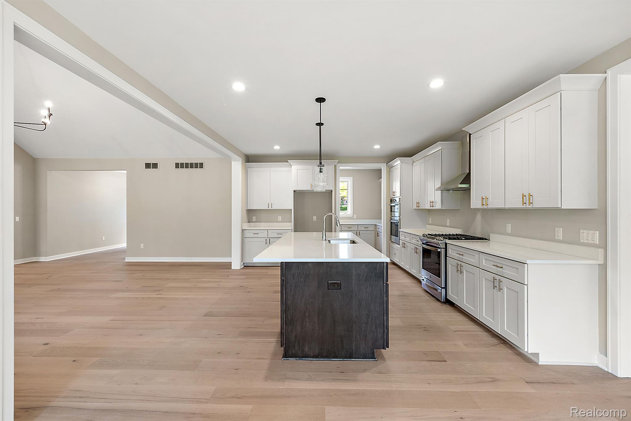 1649 Ottawa Trail
