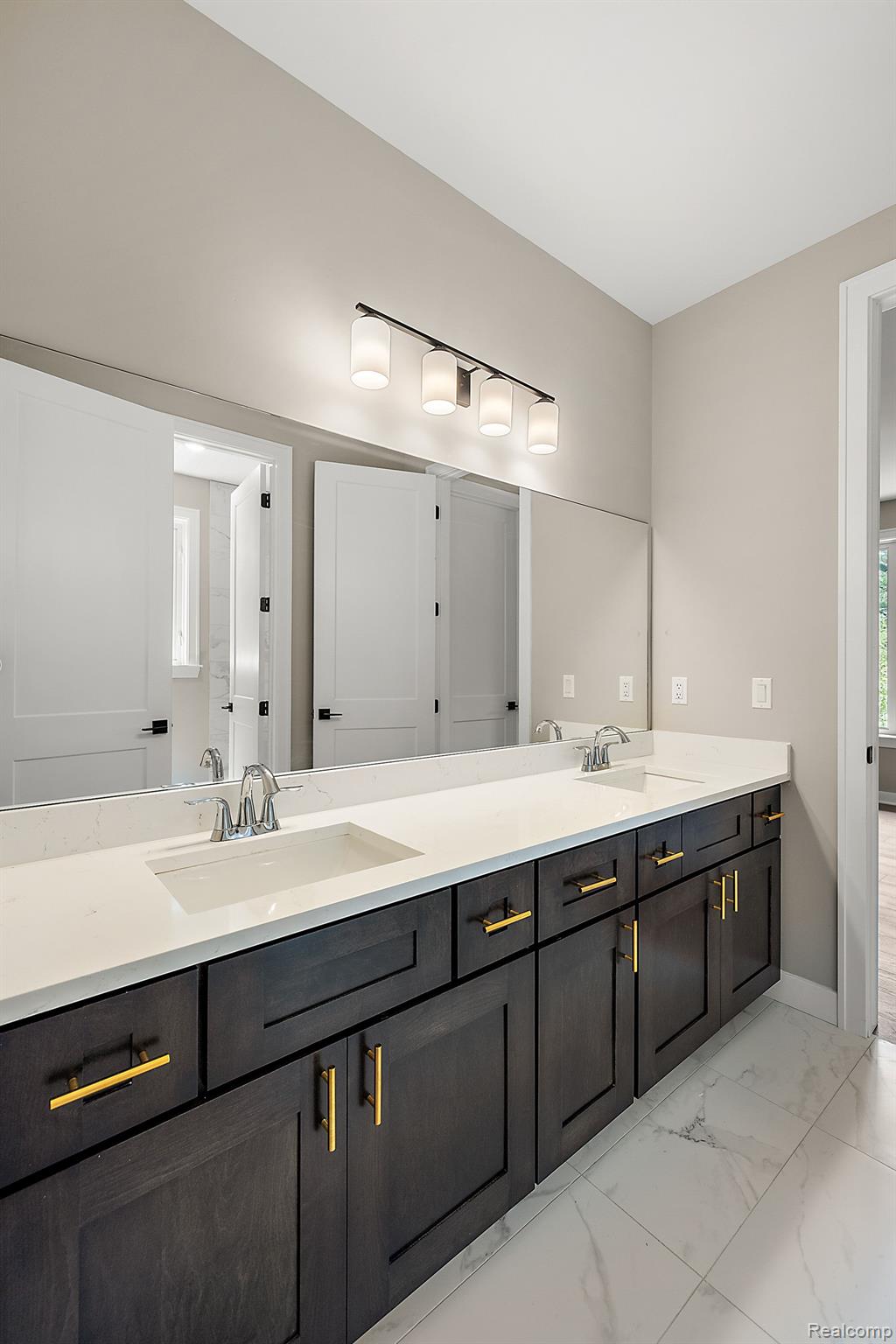 1649 Ottawa Trail