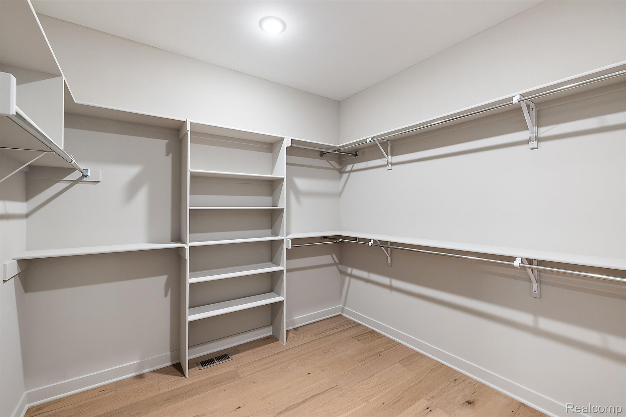 1649 Ottawa Trail