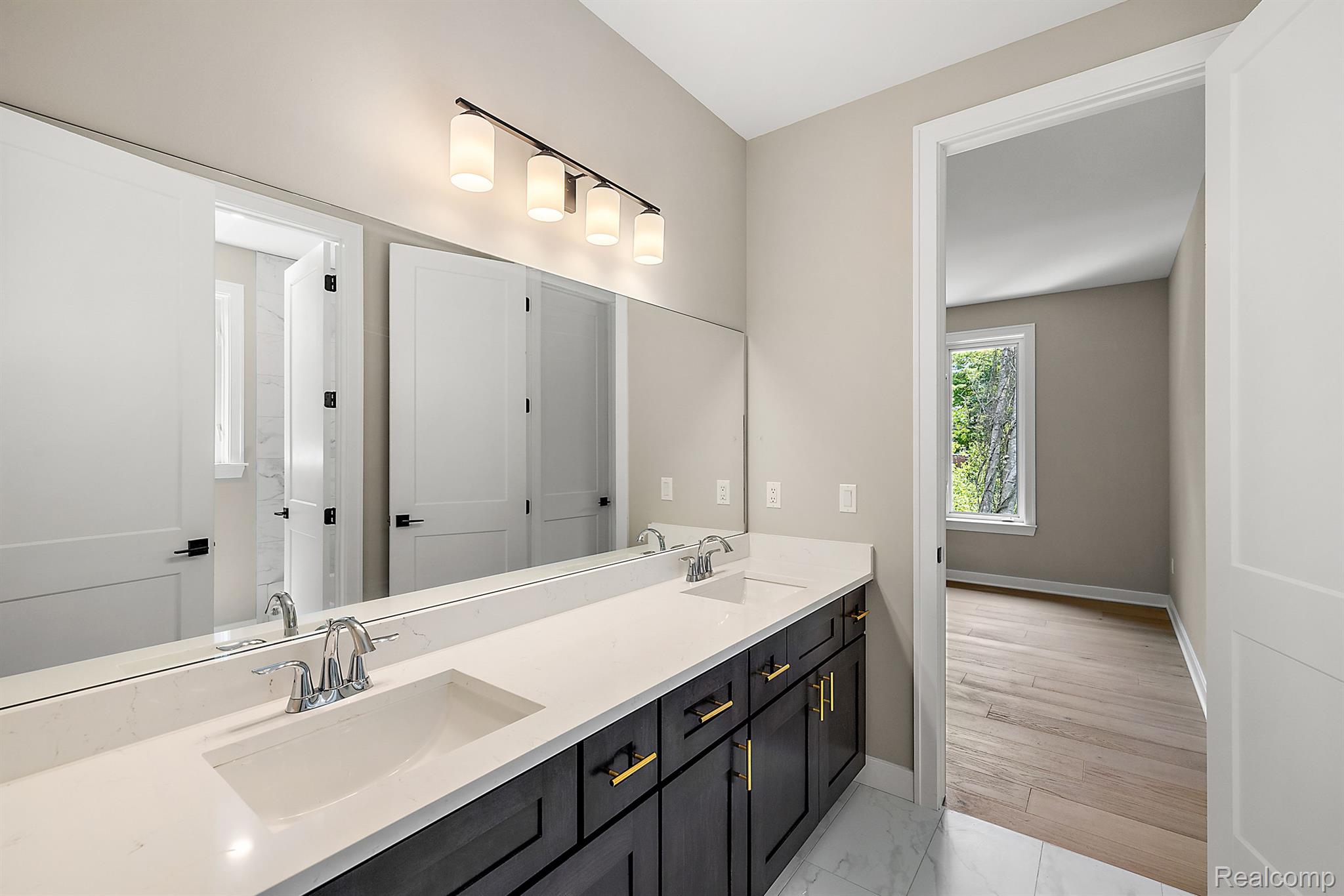 1649 Ottawa Trail