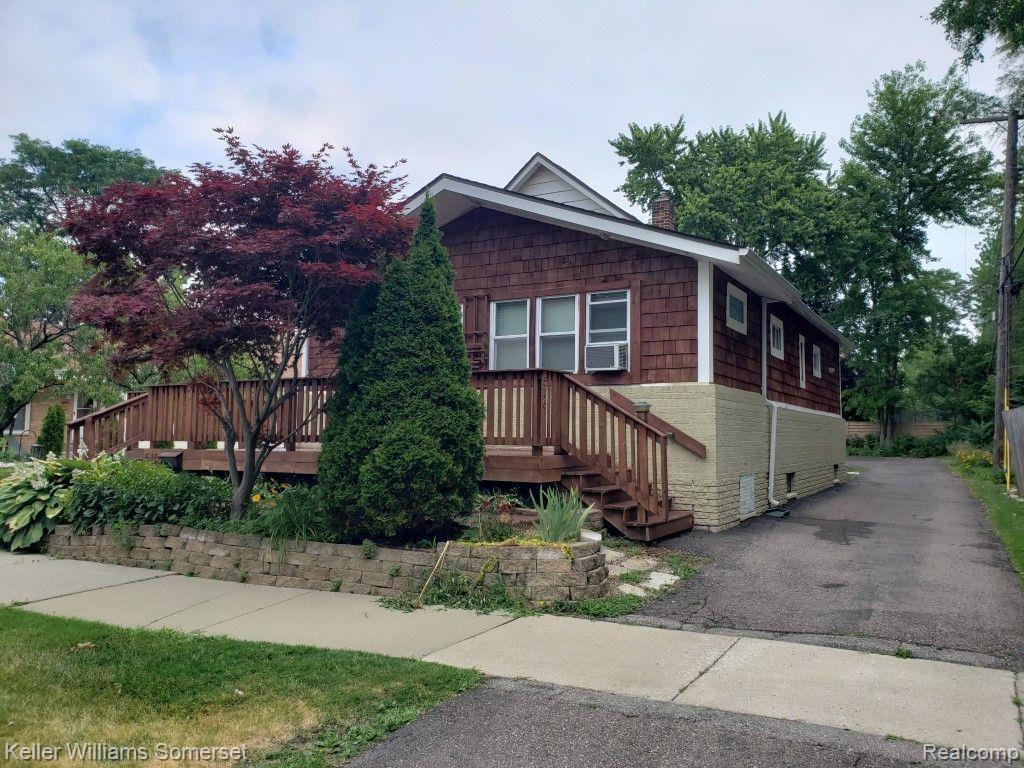 516 N WEST Street