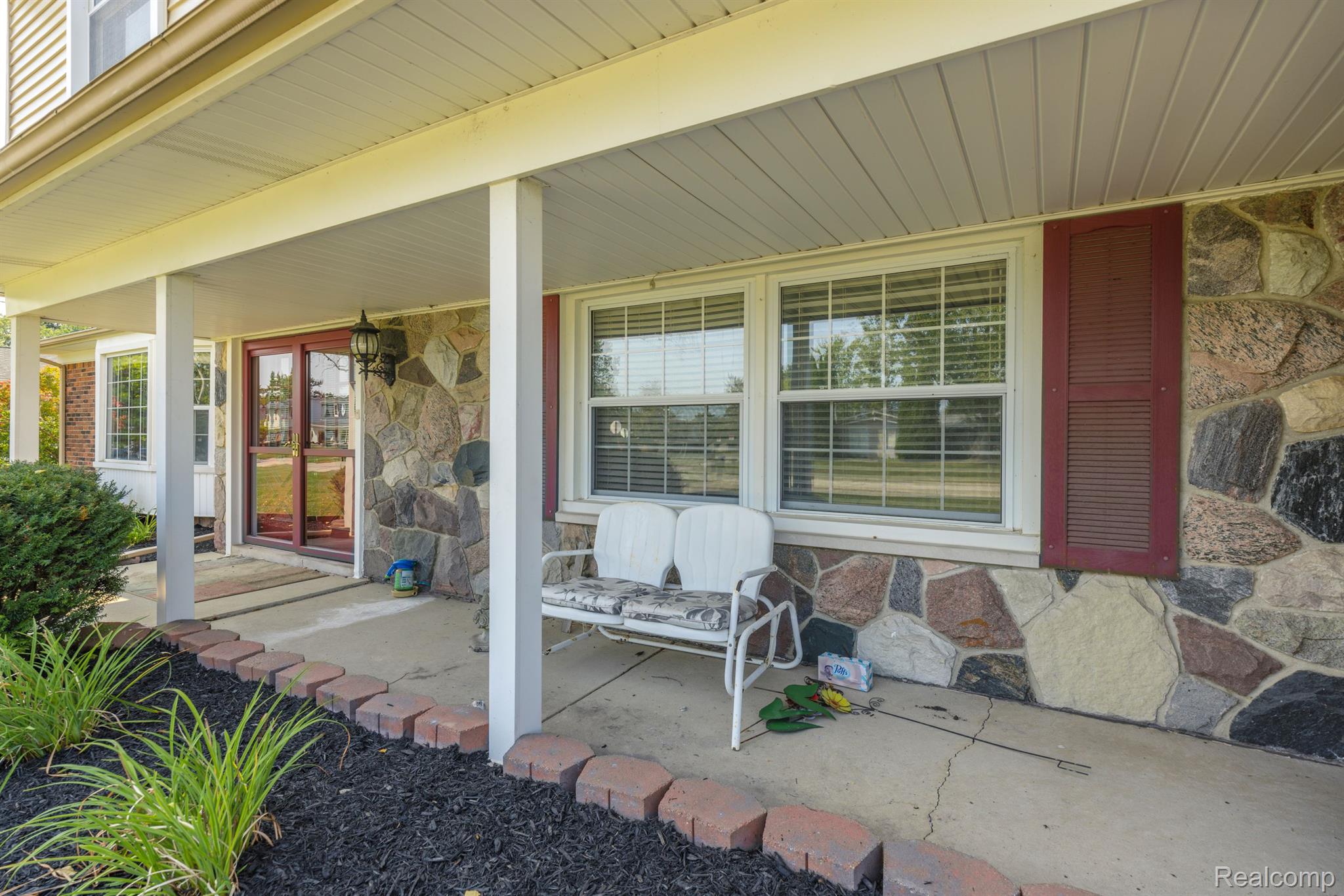 27301 E SKYE Drive