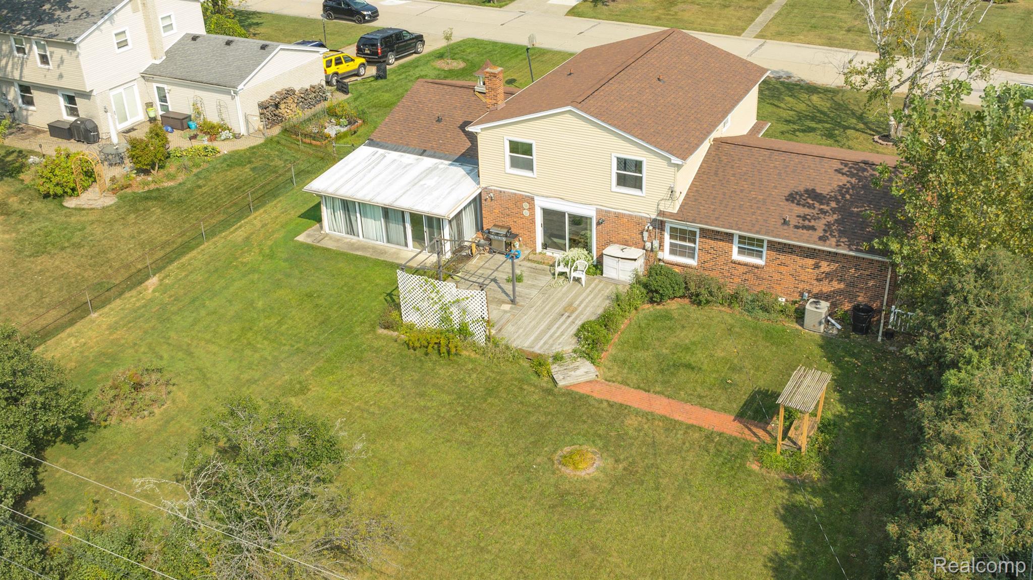 27301 E SKYE Drive