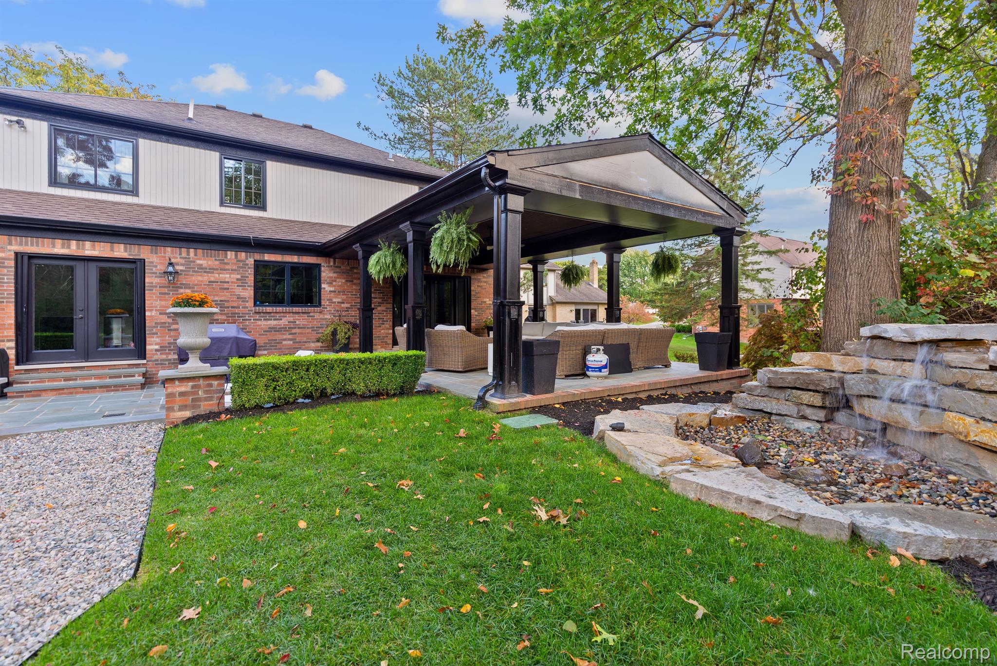 2599 MUNSTER Road
