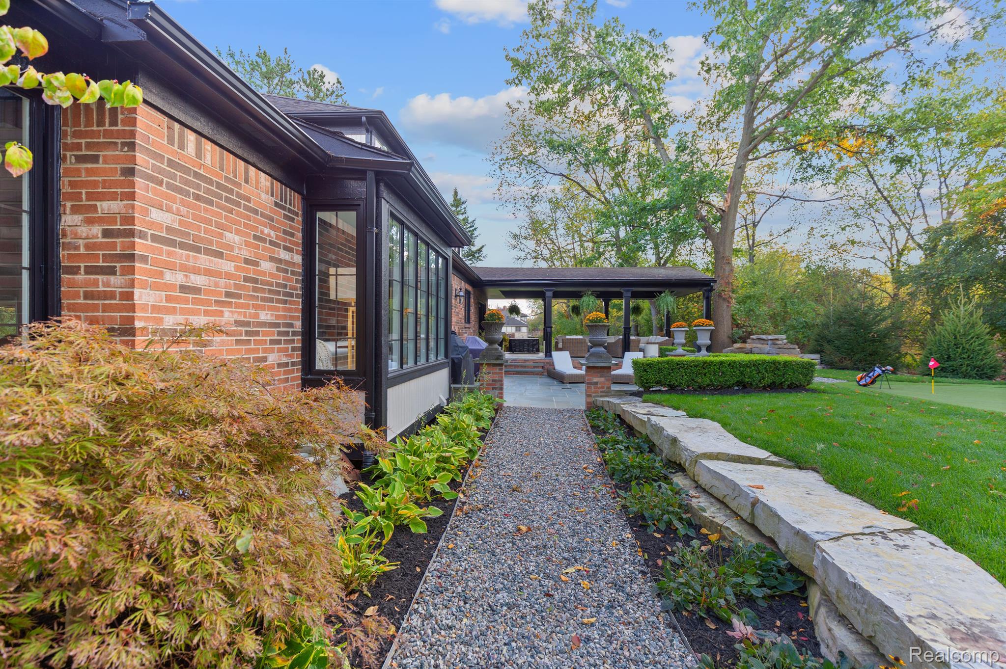 2599 MUNSTER Road