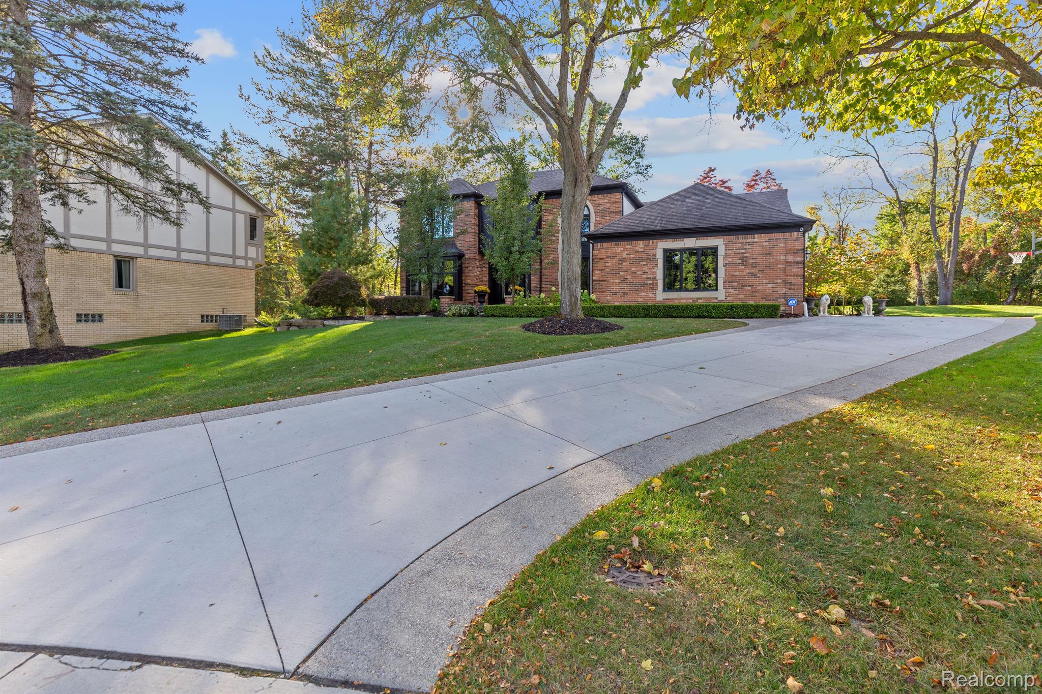2599 MUNSTER Road
