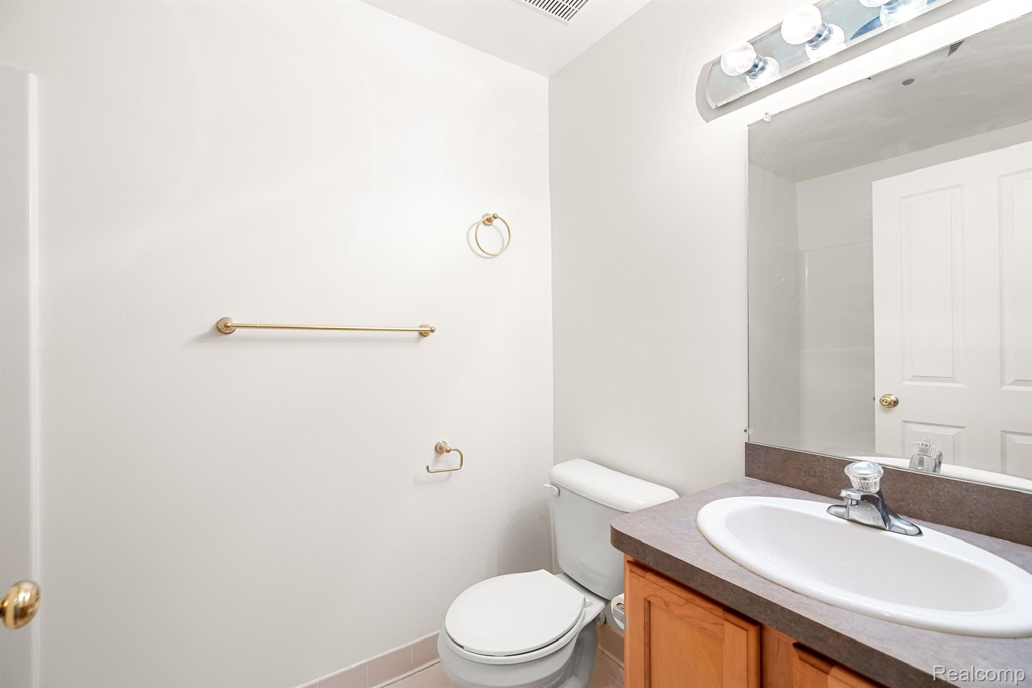 25447 SAINT JAMES