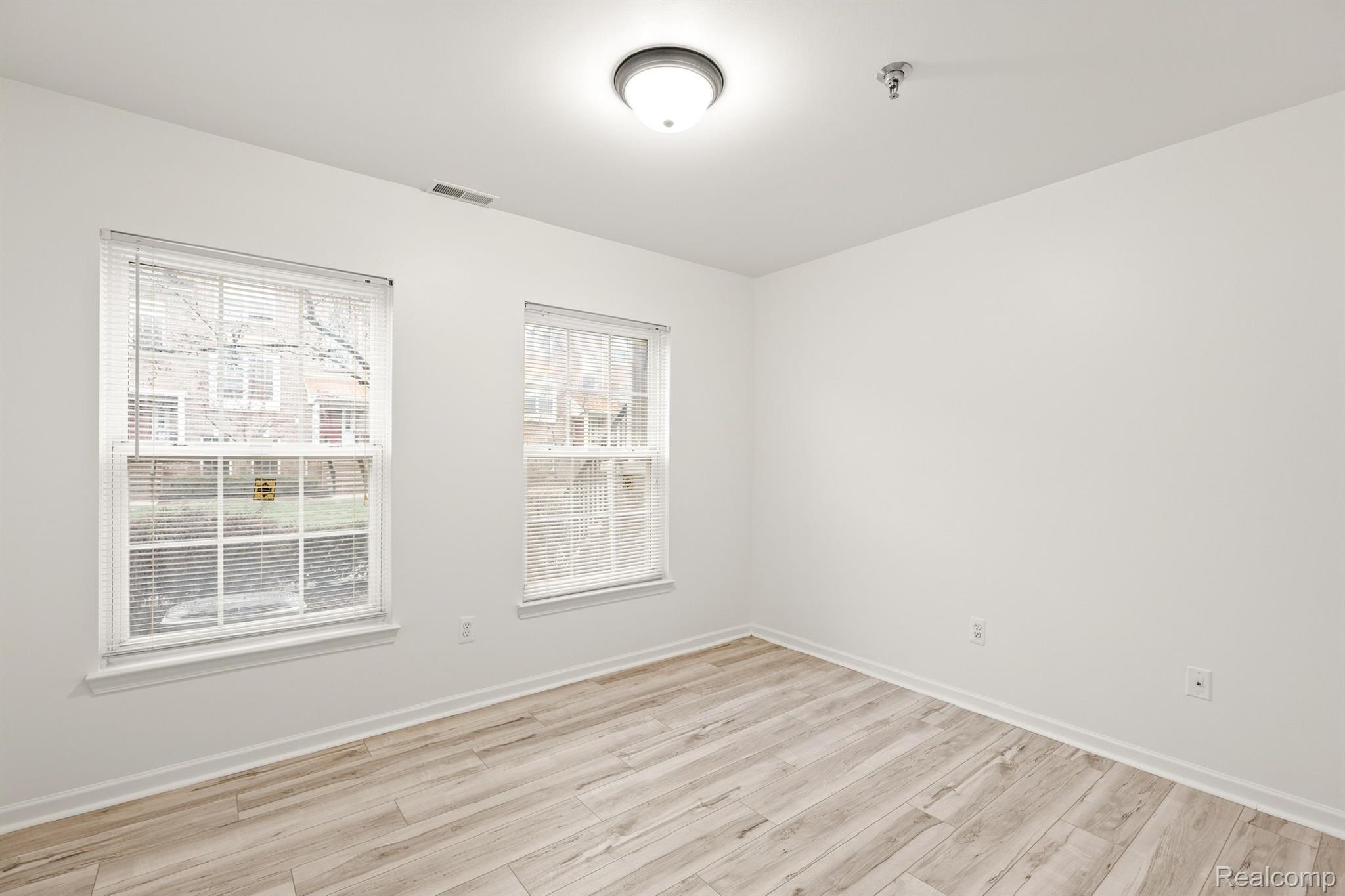 25447 SAINT JAMES
