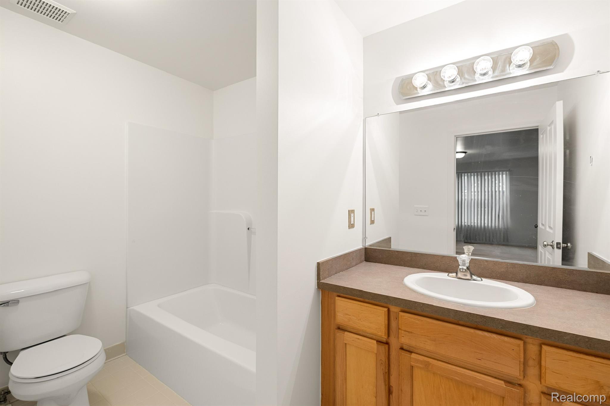 25447 SAINT JAMES