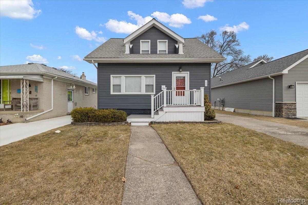 60 W Elmwood Avenue