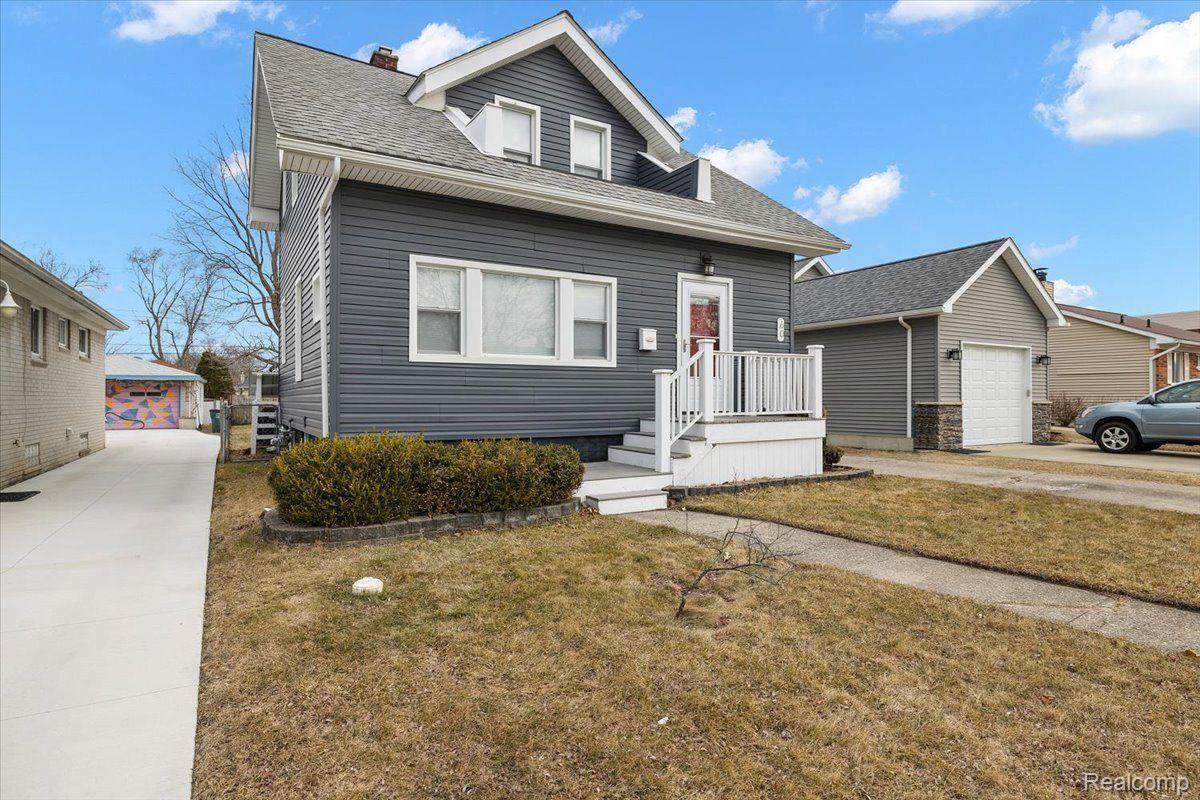 60 W Elmwood Avenue