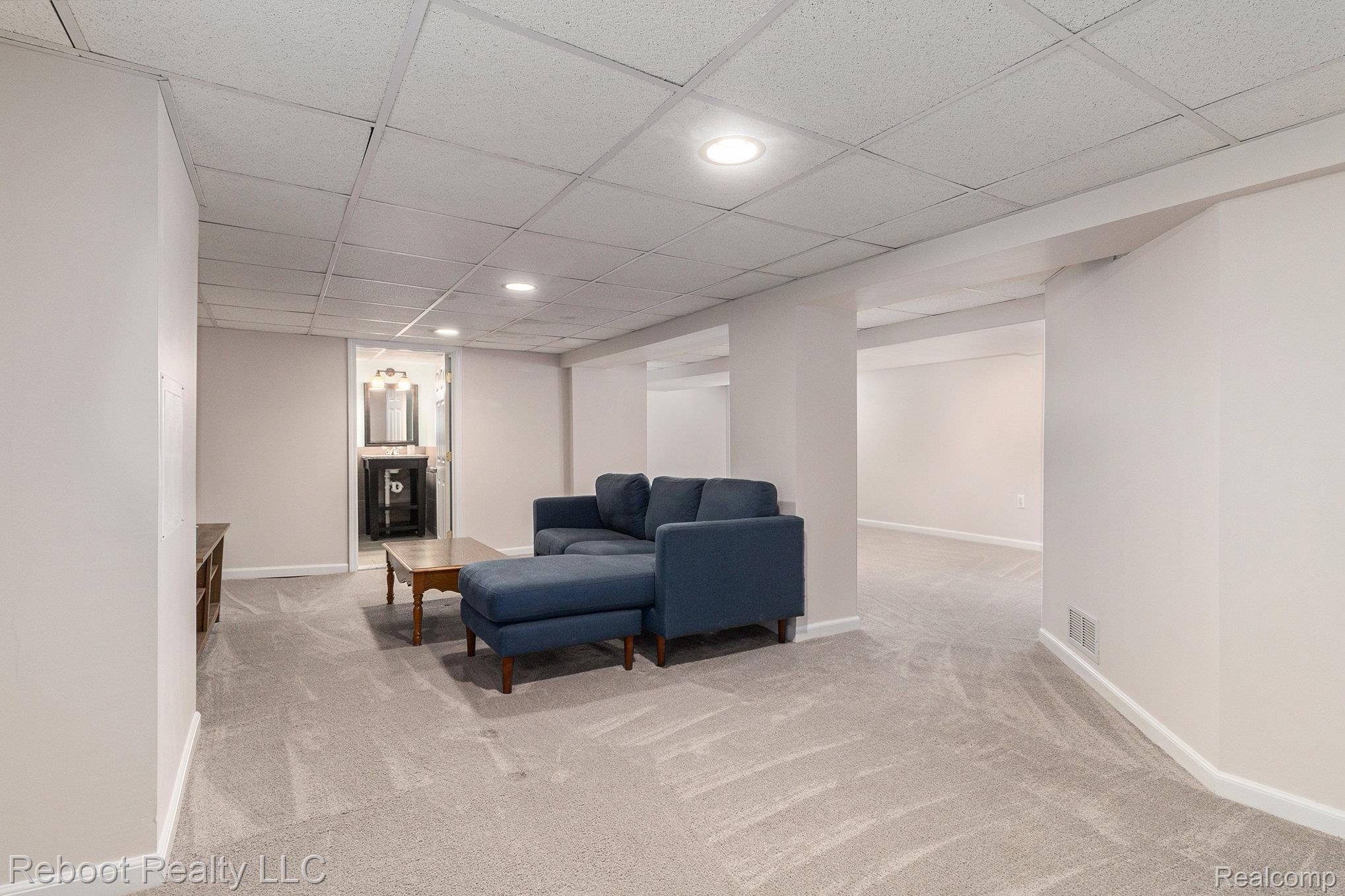 617 Hilldale Drive