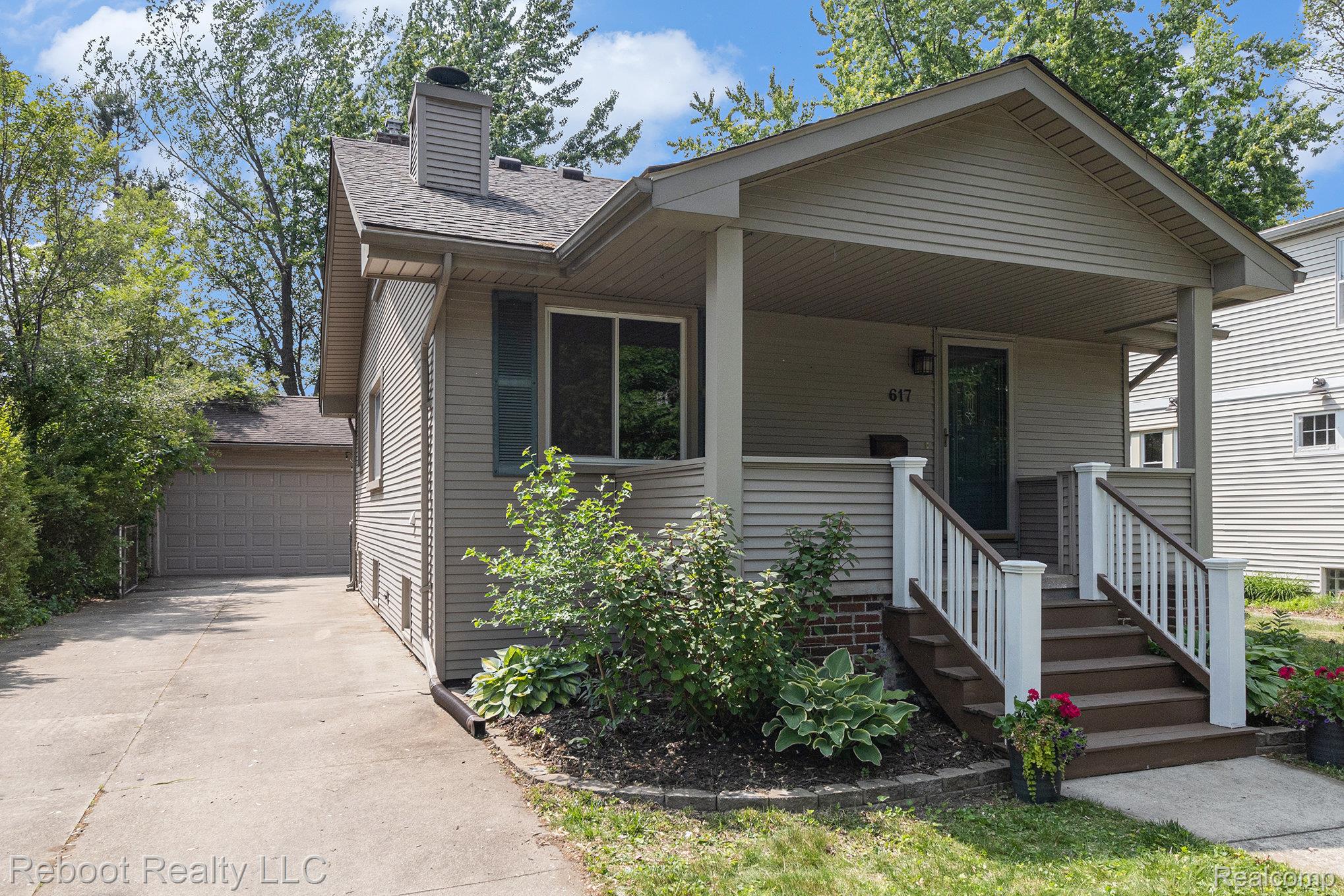 617 Hilldale Drive