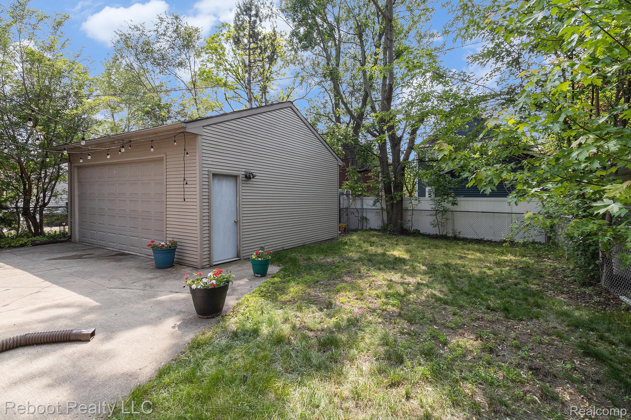 617 Hilldale Drive