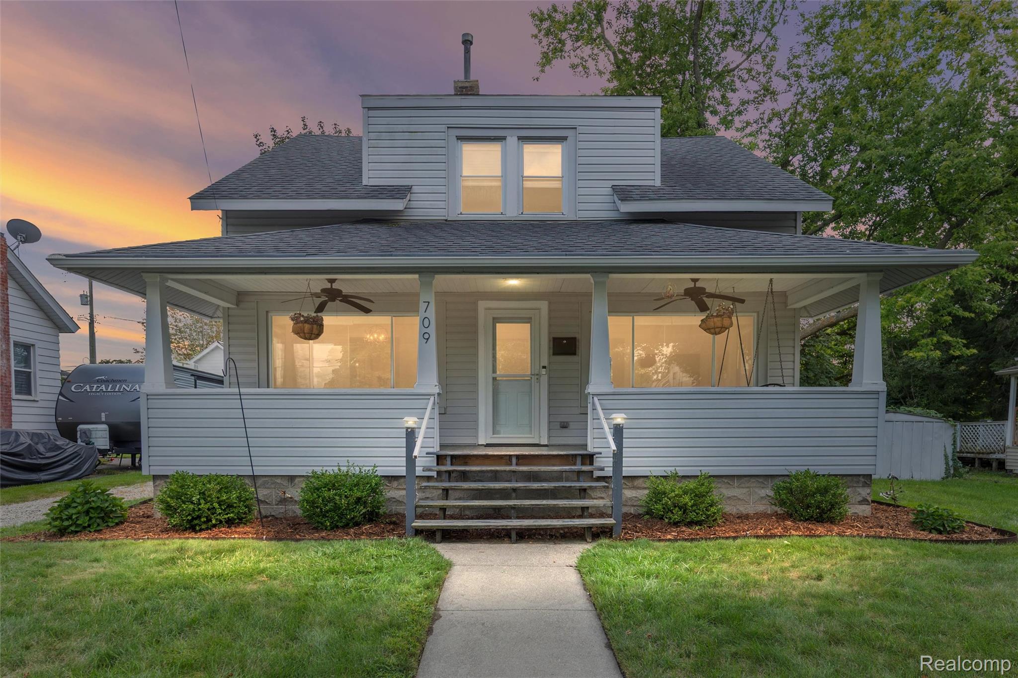 709 E Clinton Street