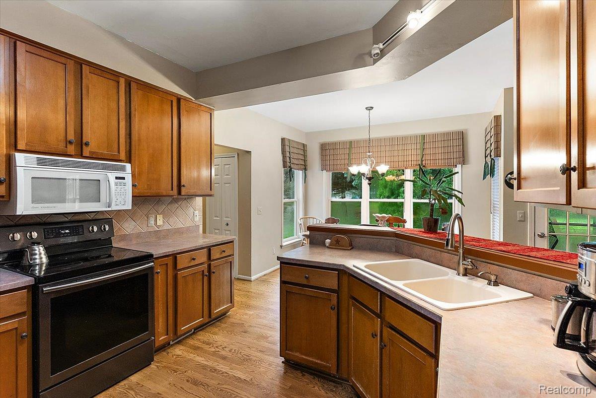 3594 Olde Dominion Drive