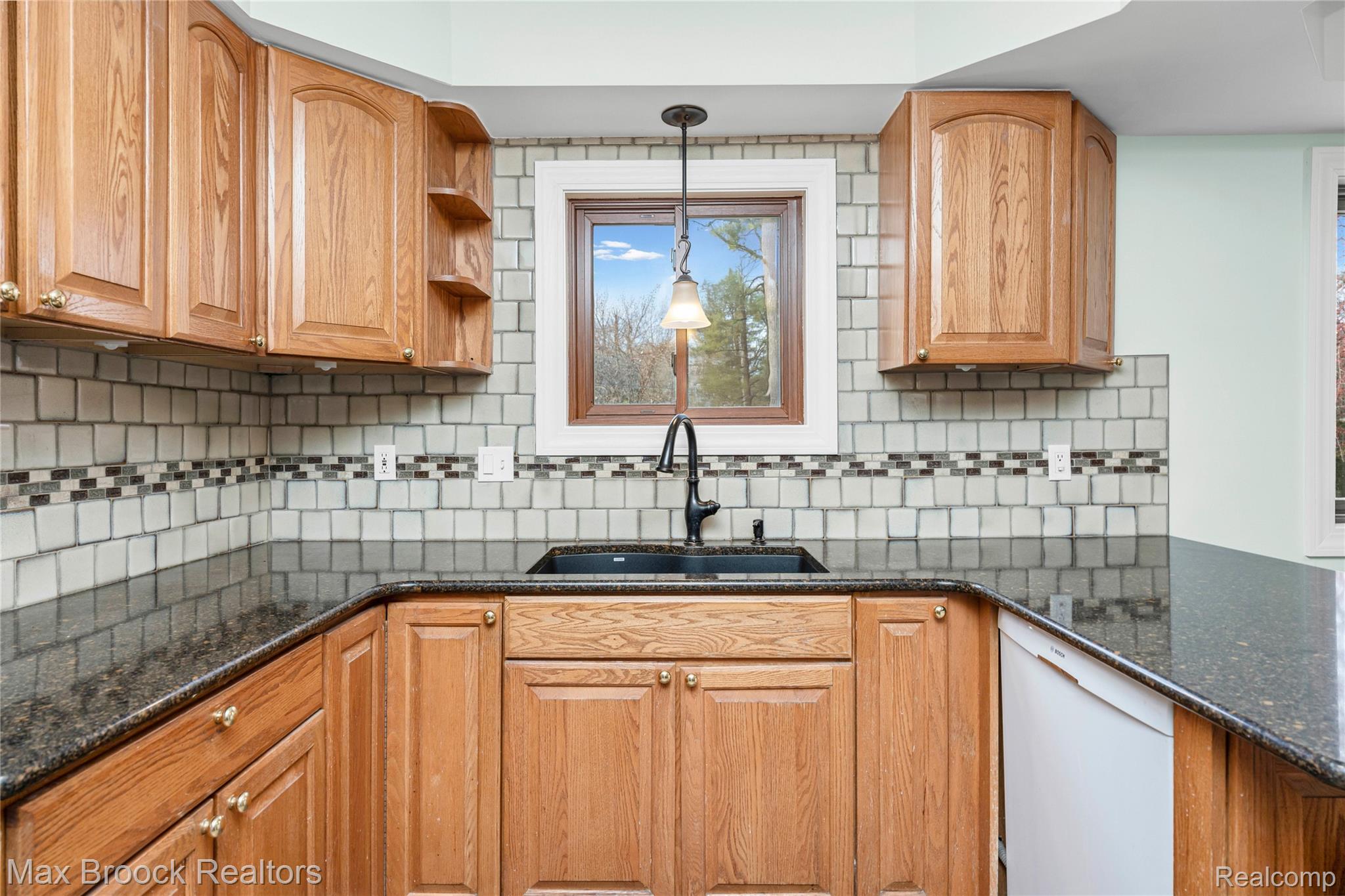 6335 Thorneycroft Drive