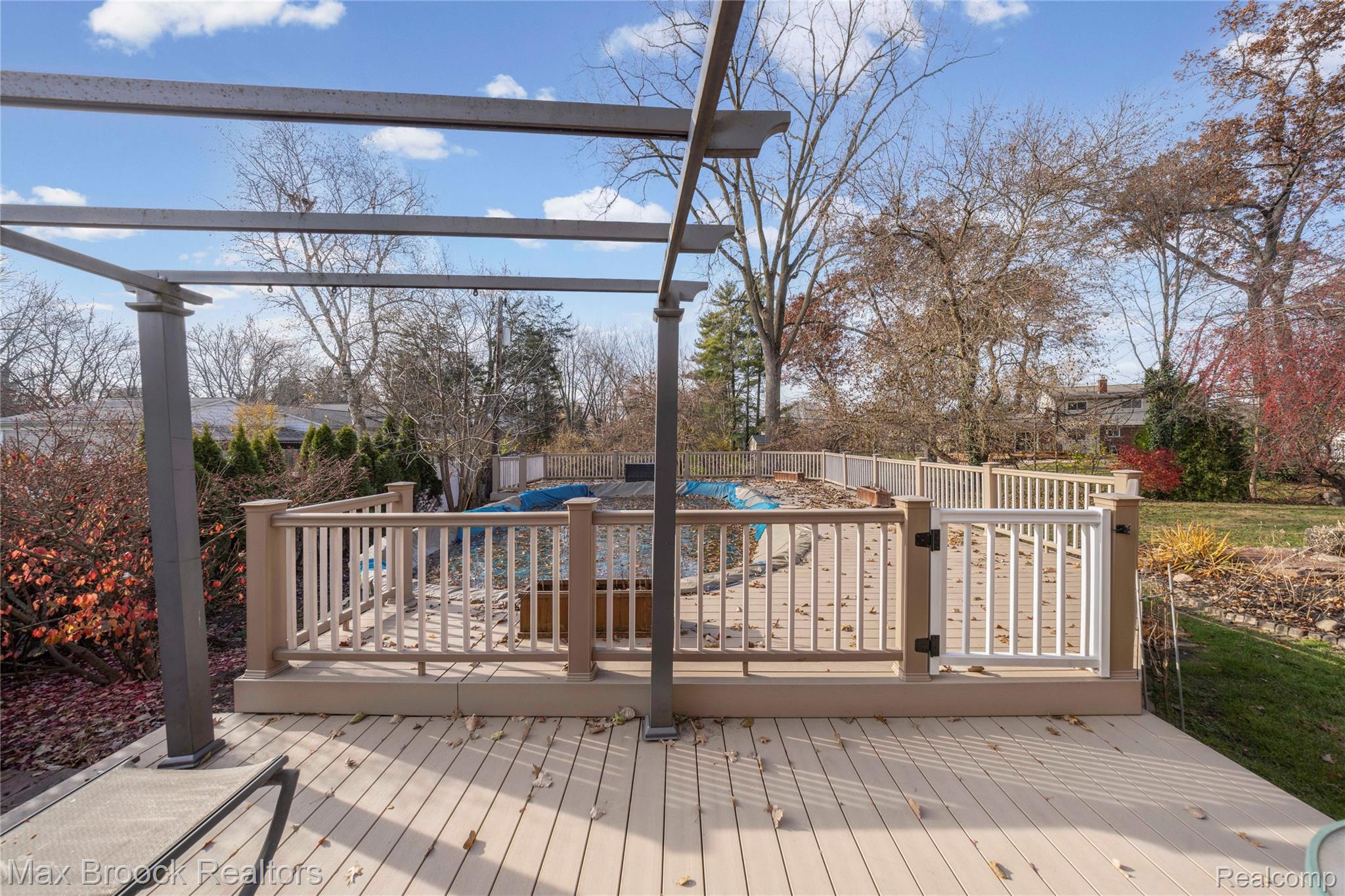 6335 Thorneycroft Drive