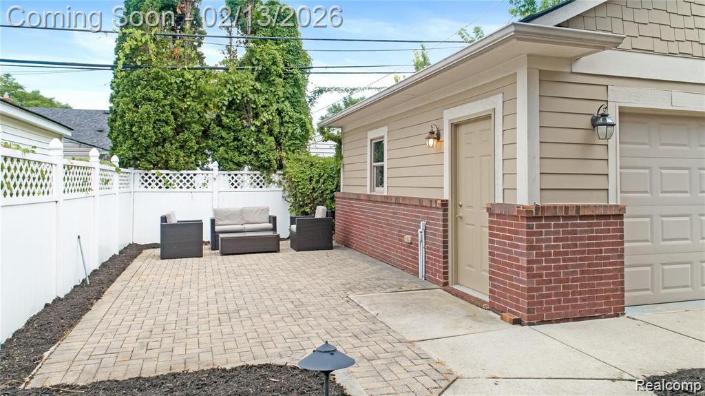 717 S Kenwood Avenue