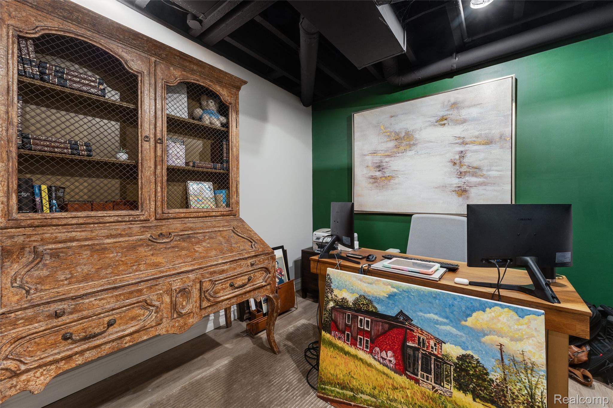 717 S Kenwood Avenue