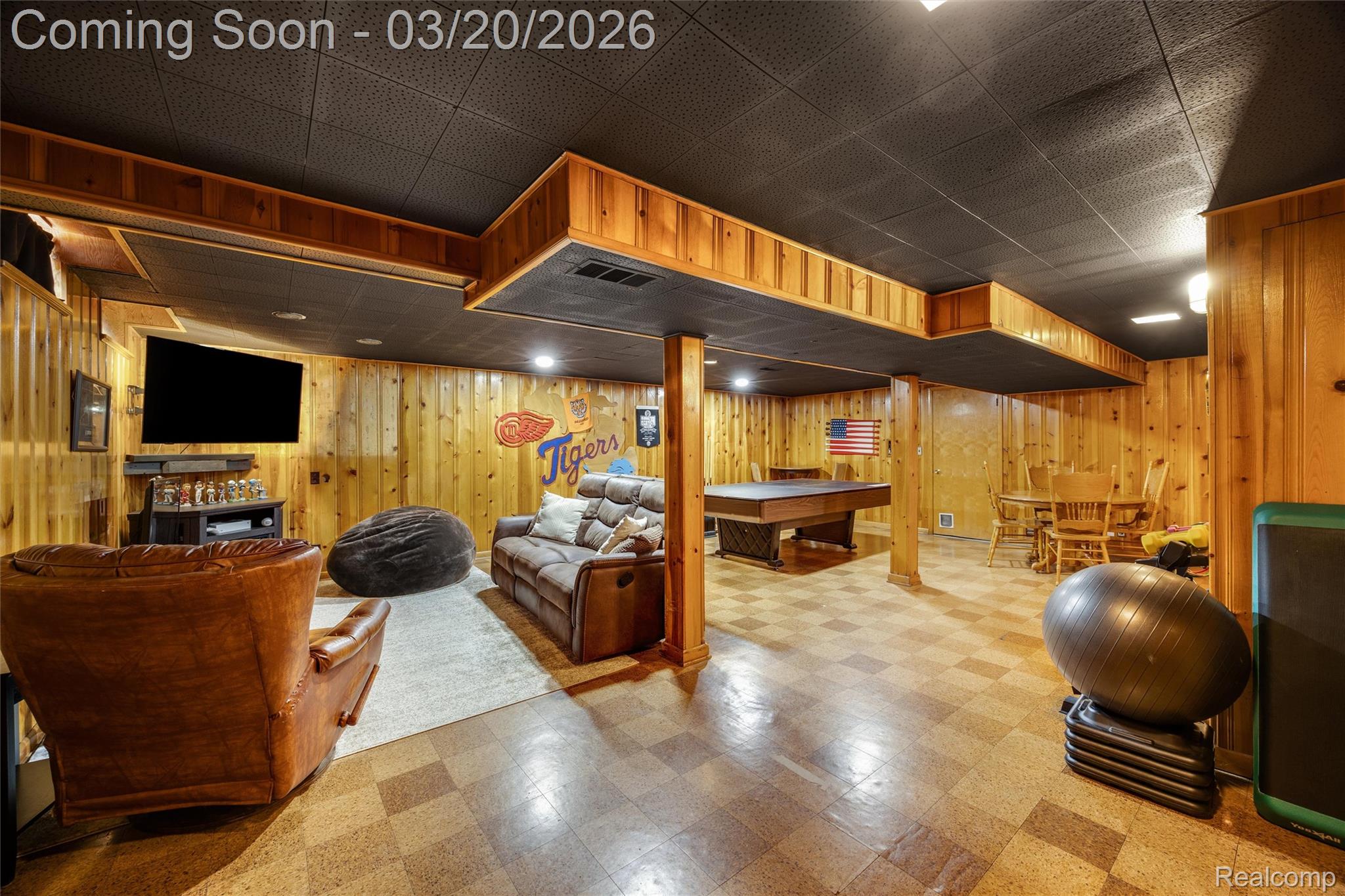 27756 Palmer Boulevard