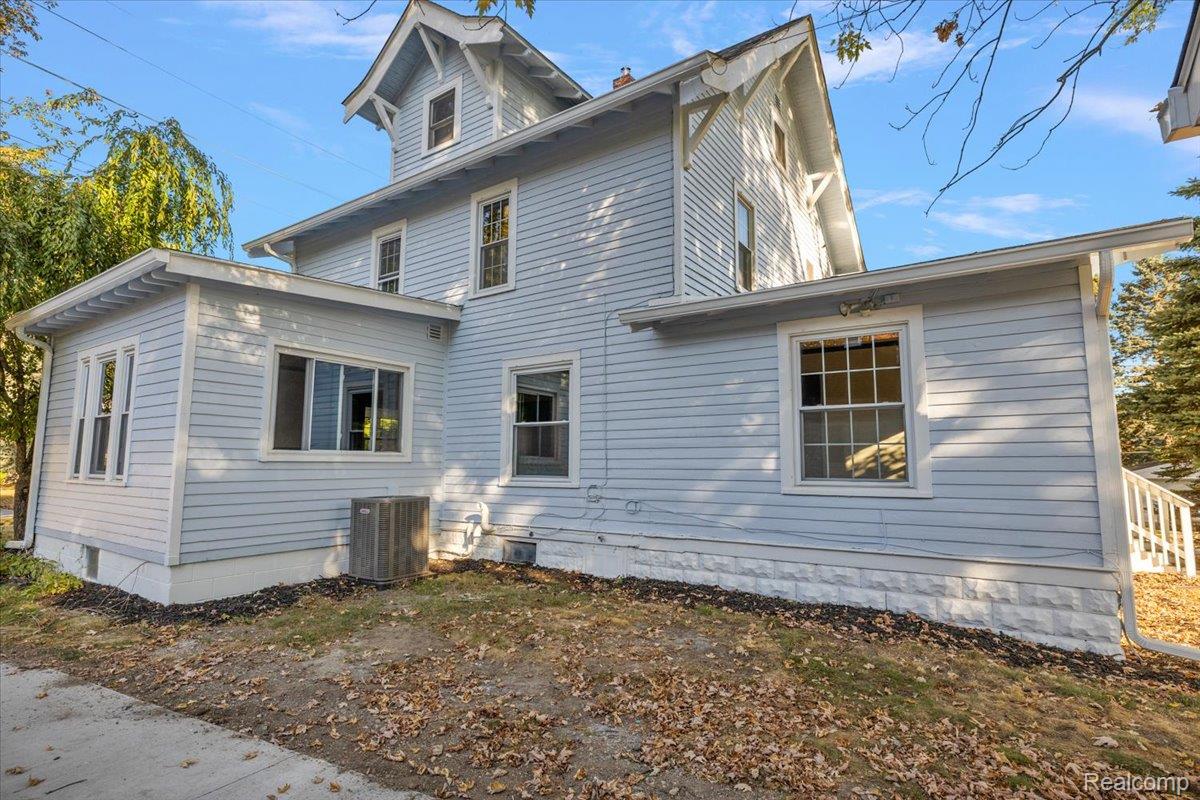 438 N Bailey Street