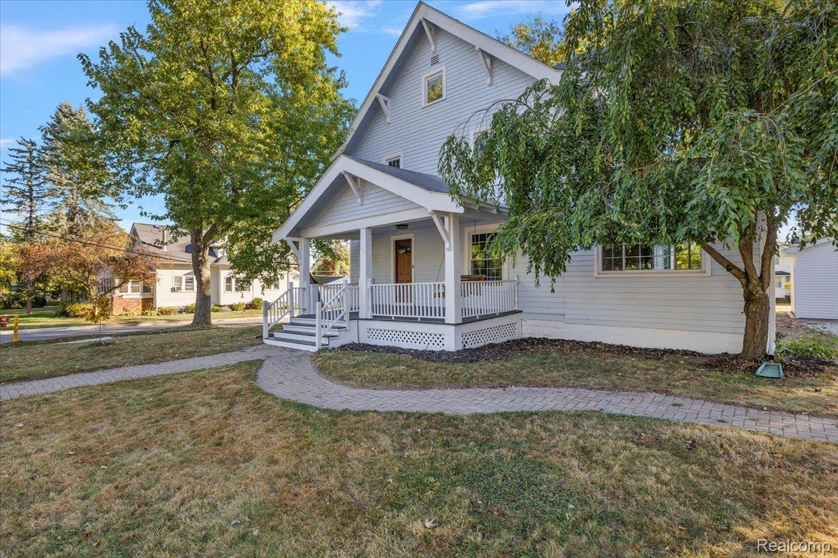 438 N Bailey Street