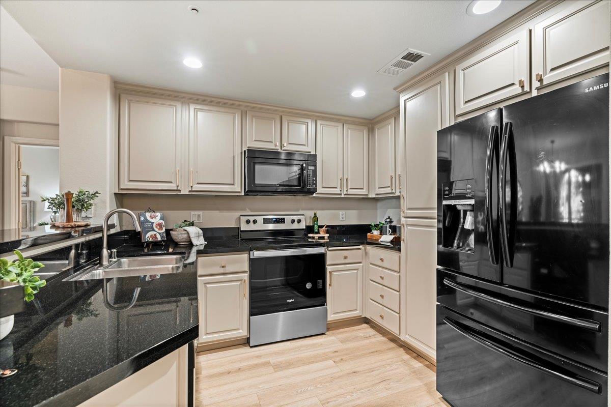 1310 Saddle Rack Street Unit: 220