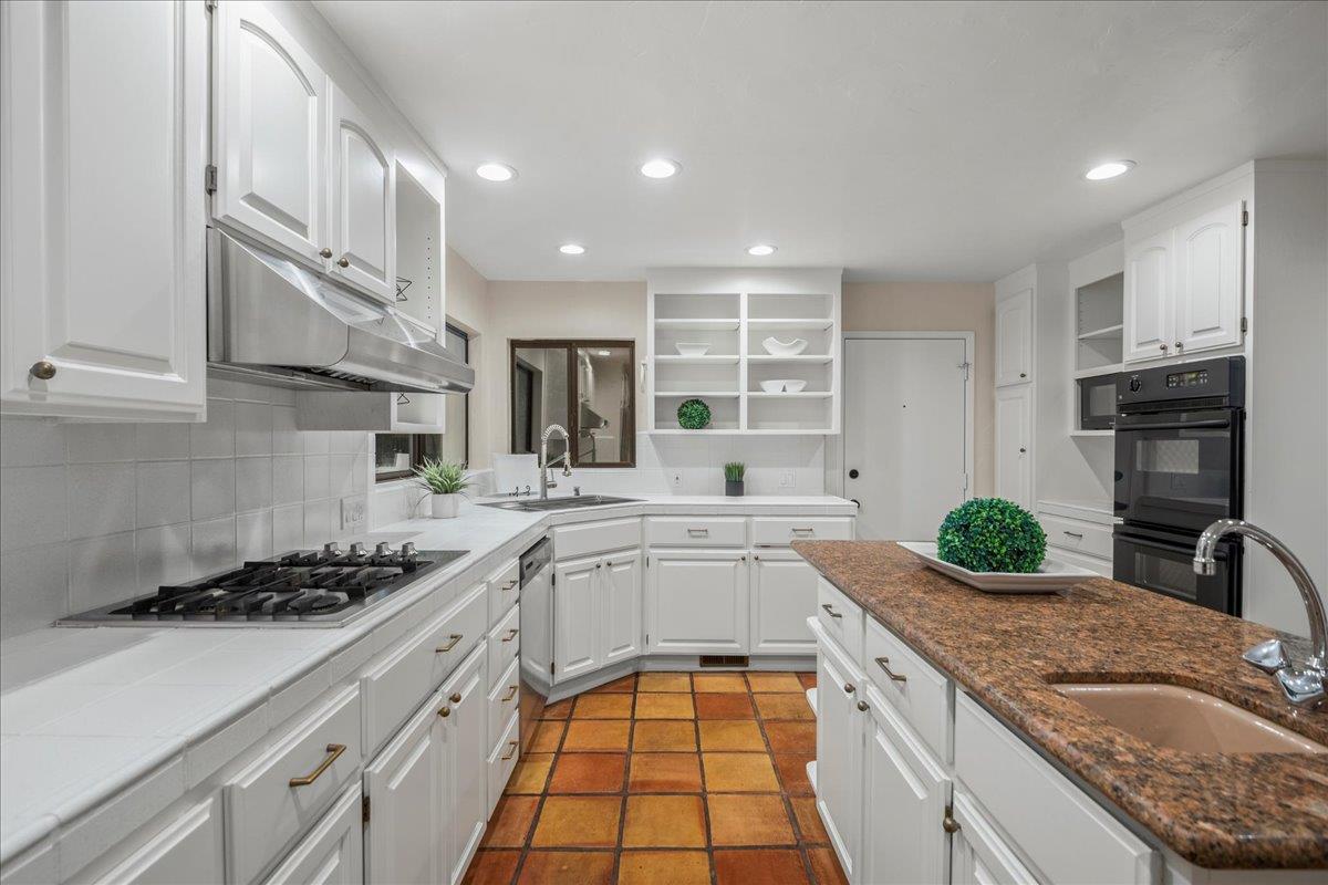 27305 Deer Springs WAY