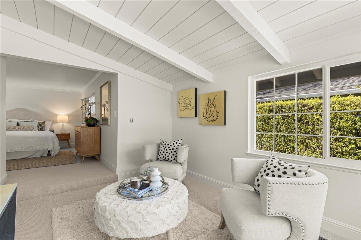 6618 Crystal Springs DR