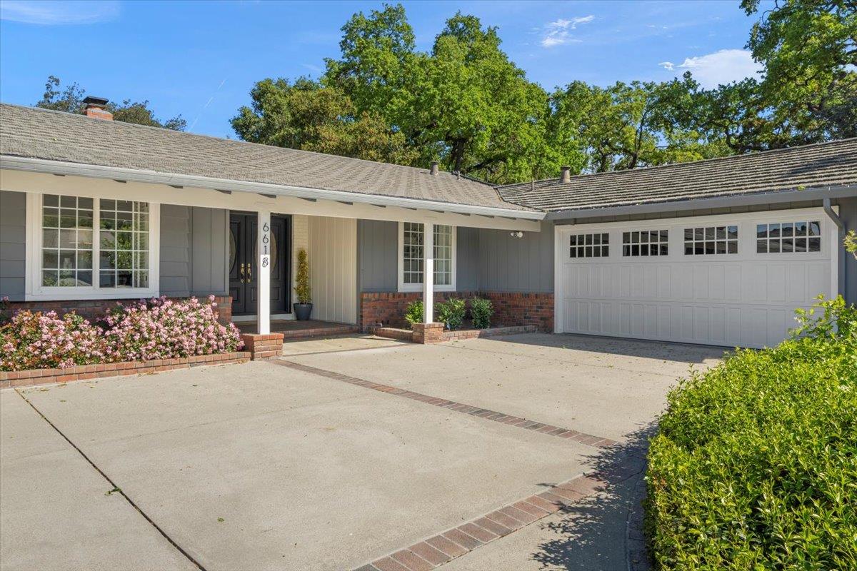 6618 Crystal Springs DR